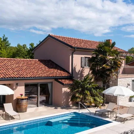 Вилла Ulika With Private Pool And Sauna Sveti Anton (Krk)