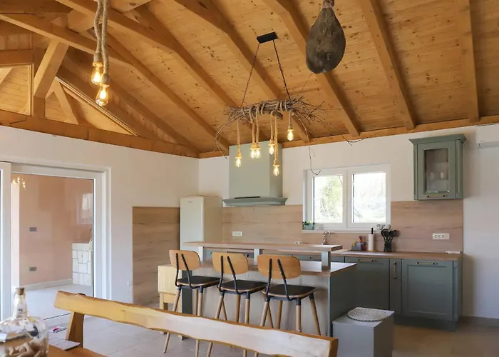 Ulika With Private Pool And Sauna Willa *