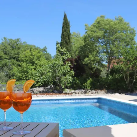 Ulika With Private Pool And Sauna