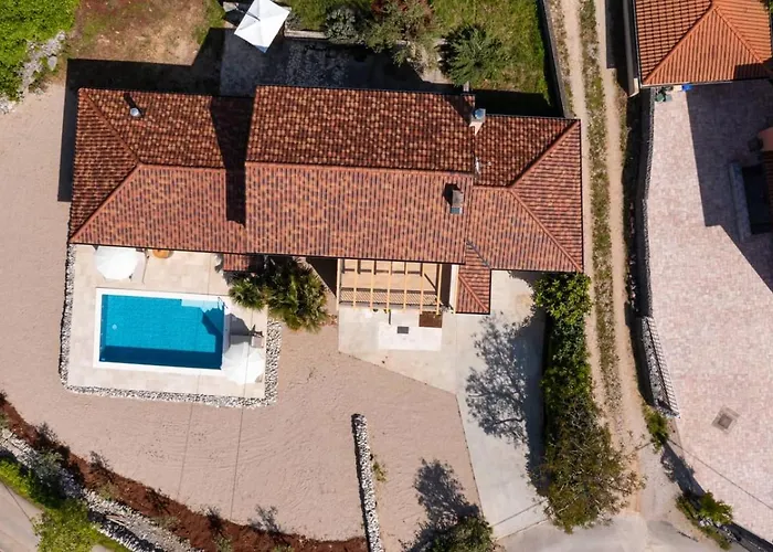 Villa Ulika With Private Pool And Sauna Sveti Anton (Krk)